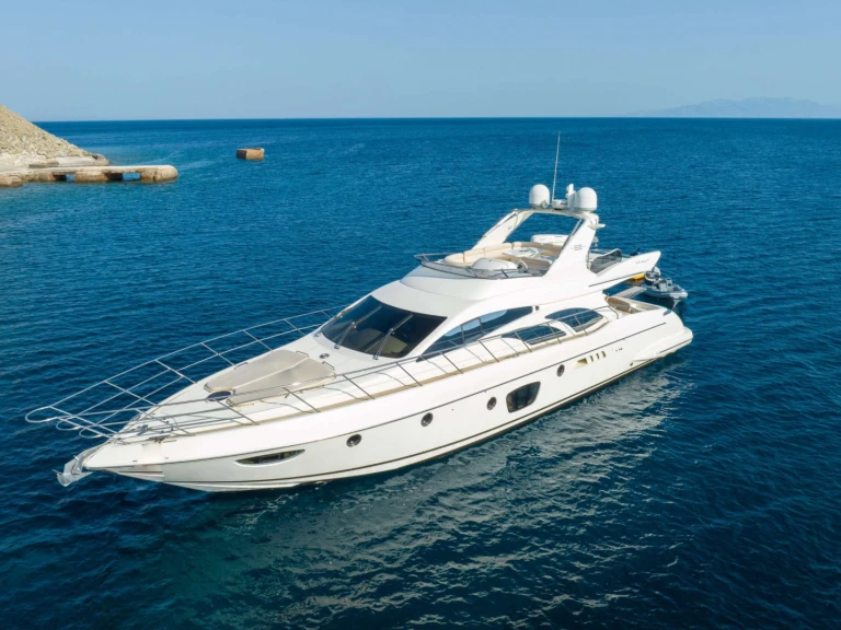 Noleggio Yacht di lusso Azimut con patente nautica