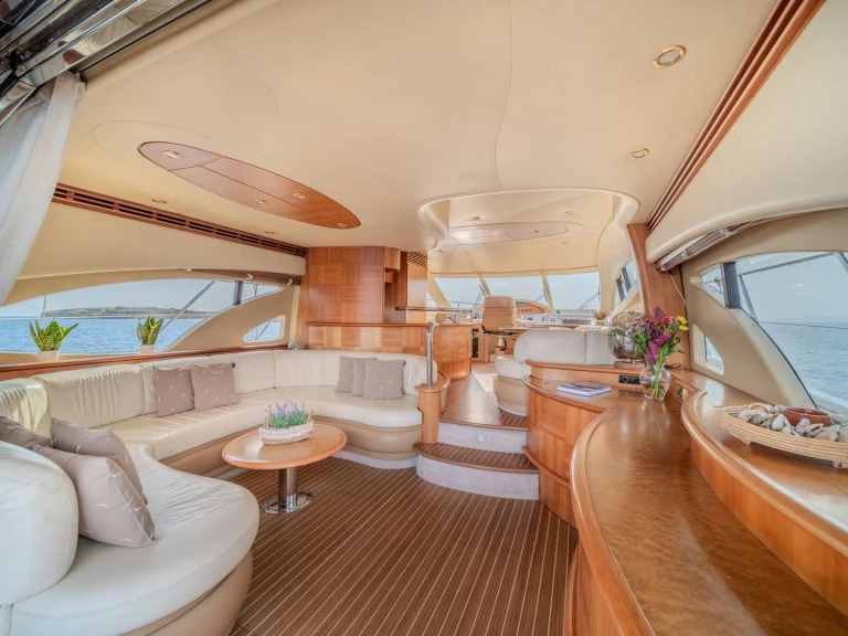 Azimut GRACE da affittare a  Atene