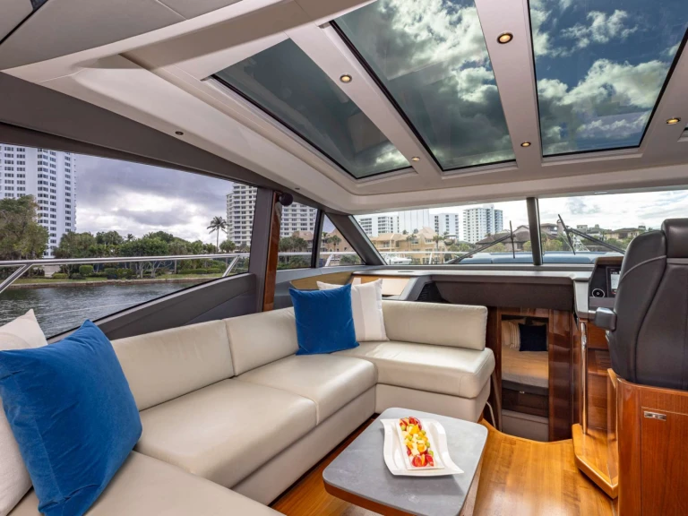 Noleggio Yacht di lusso Princess Viking con patente nautica