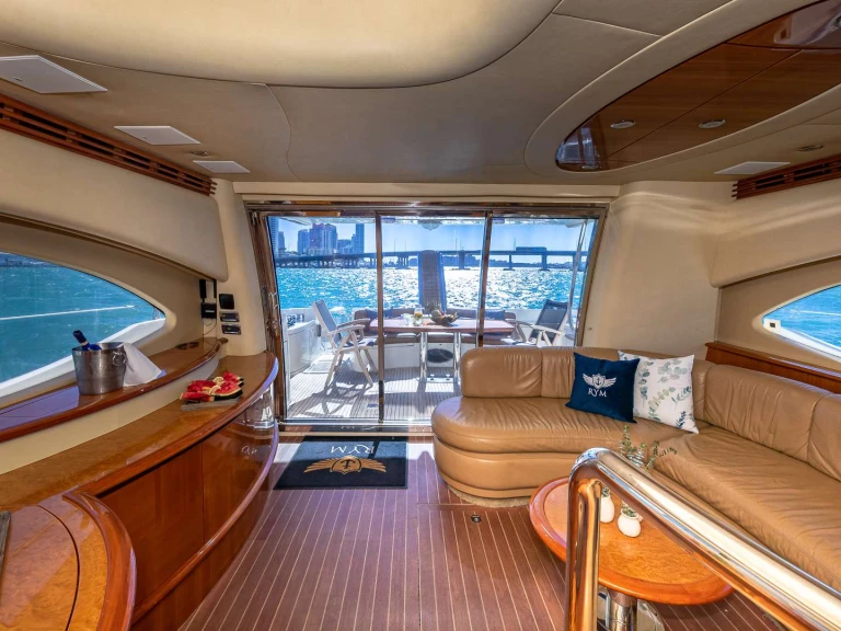 Noleggio barche Azimut Priceless a Miami su Samboat