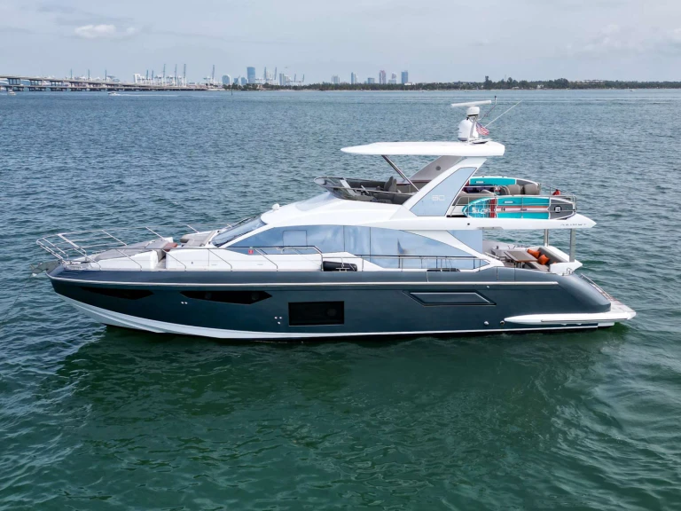 Yacht di lusso a noleggio a Florida al miglior prezzo