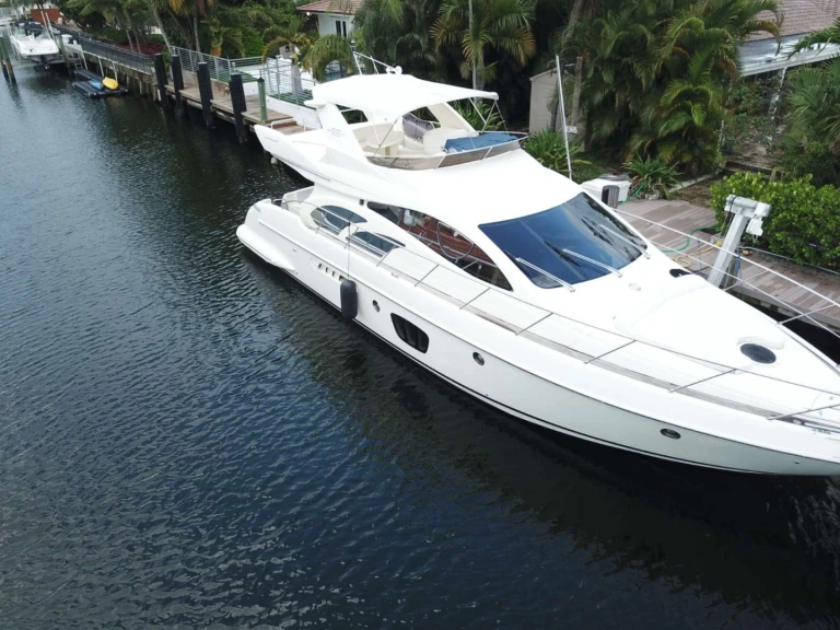 Noleggio Yacht di lusso a Miami Beach – Azimut Shedai