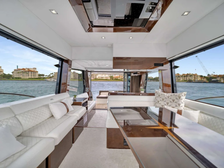 Noleggiare una Galeon Infinity a Miami