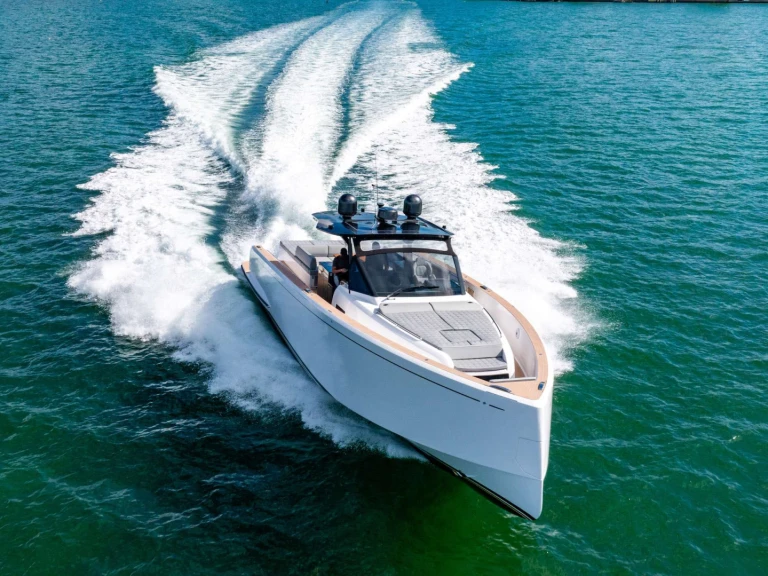Noleggiare una Pardo Yachts Sero a Montauk