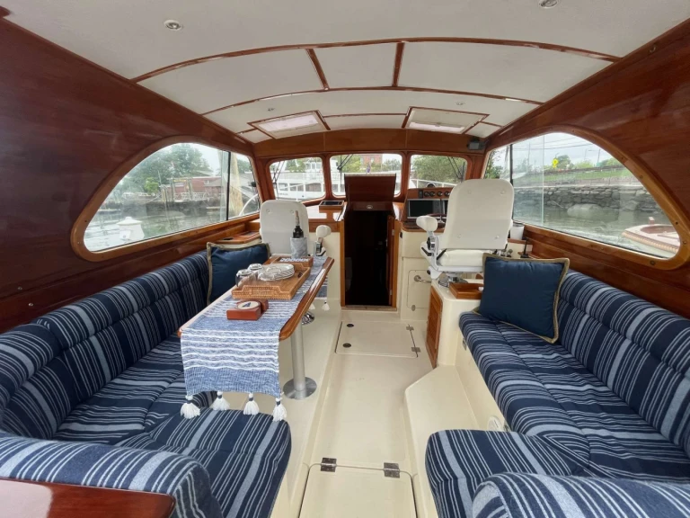 Noleggio Yacht di lusso Hinckley con patente nautica