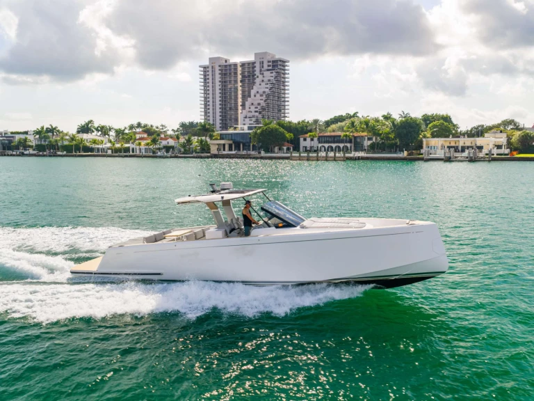 Noleggio a Town of East Hampton – Pardo Yachts 43 Pardo su SamBoat