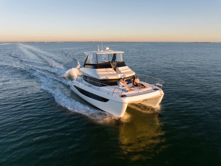 Noleggio Yacht di lusso con o senza skipper Aquila a Cannigione