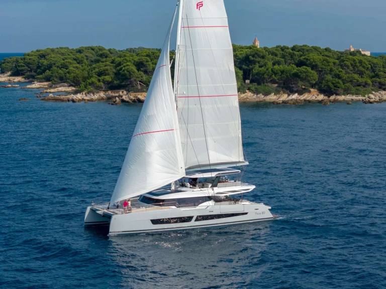 Noleggiare una Fountaine Pajot Thira 80 a Caraibi
