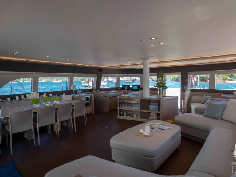 Noleggio barche Lagoon JOY a Costa Azzurra su Samboat
