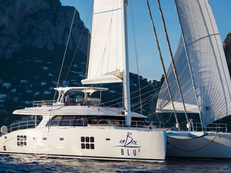 Noleggio Yacht di lusso Sunreef con patente nautica