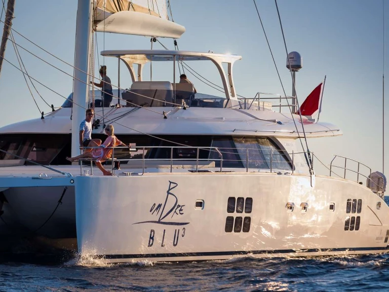 Sunreef OMBRE BLU3 da affittare a  Sardinia Island