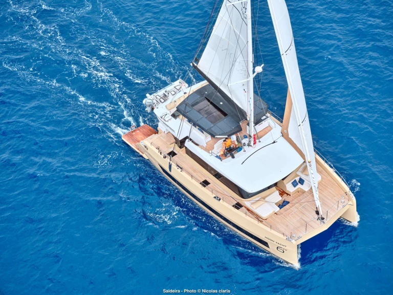 Noleggio Yacht di lusso con o senza skipper Moon Yacht a Napoli