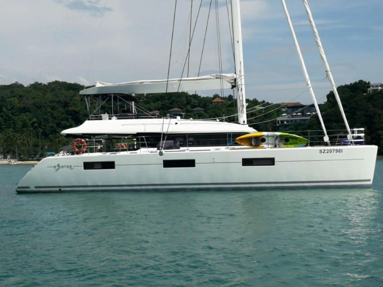 Yacht di lusso a noleggio a Phuket (City) al miglior prezzo