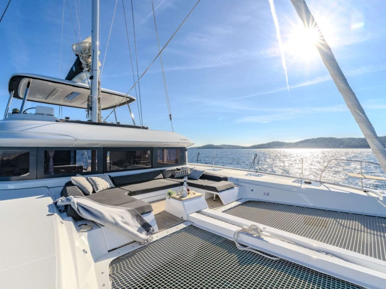Noleggio Yacht di lusso a Spalato – Lagoon BLACK CAVIAR