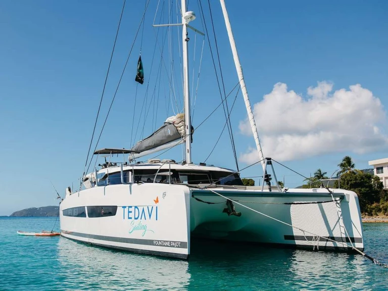 Noleggio Yacht di lusso Fountaine Pajot con patente nautica