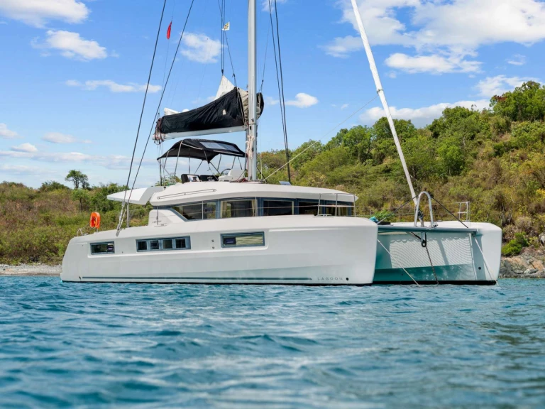 Noleggio Yacht di lusso Lagoon con patente nautica