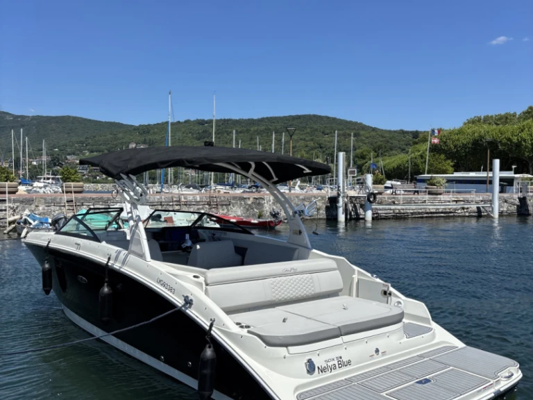 Noleggio Barca a motore Sea Ray con patente nautica