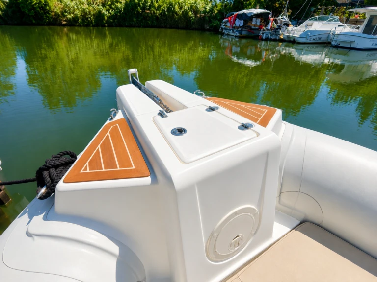 Noleggio a Mandelieu-la-Napoule – Capelli Tempest 770 su SamBoat