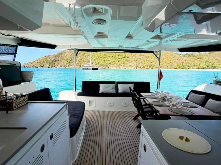 Noleggio Yacht di lusso Lagoon con patente nautica