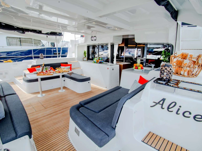 Noleggio Yacht di lusso a Atene – Lagoon ALICE