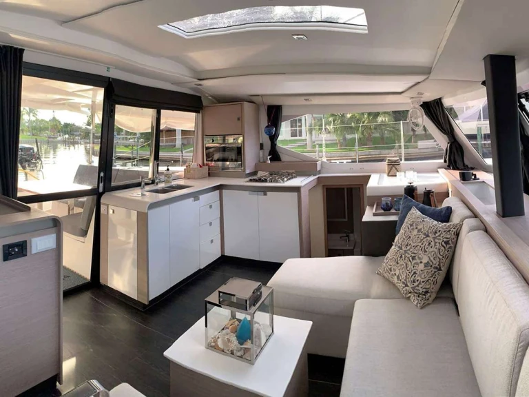 Noleggio Yacht di lusso a Bahamas – Fountaine Pajot VIVE L'AMOUR