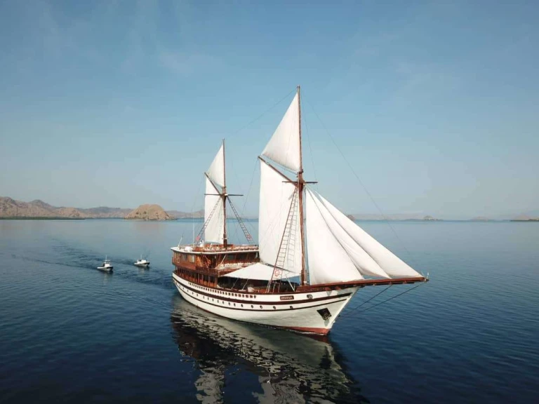Noleggiare una  Prana by Atzaro a Labuan Bajo