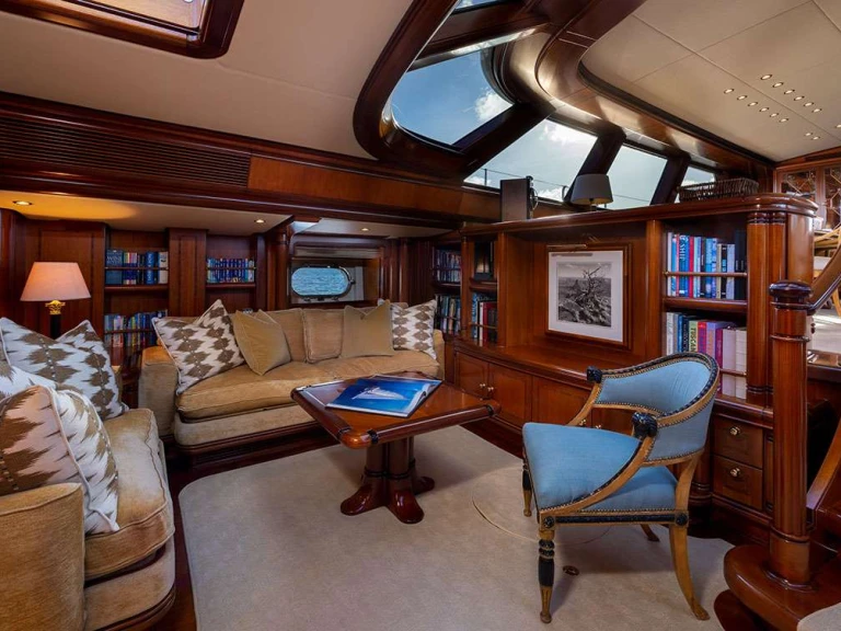 Noleggio Yacht di lusso Royal Huisman con patente nautica