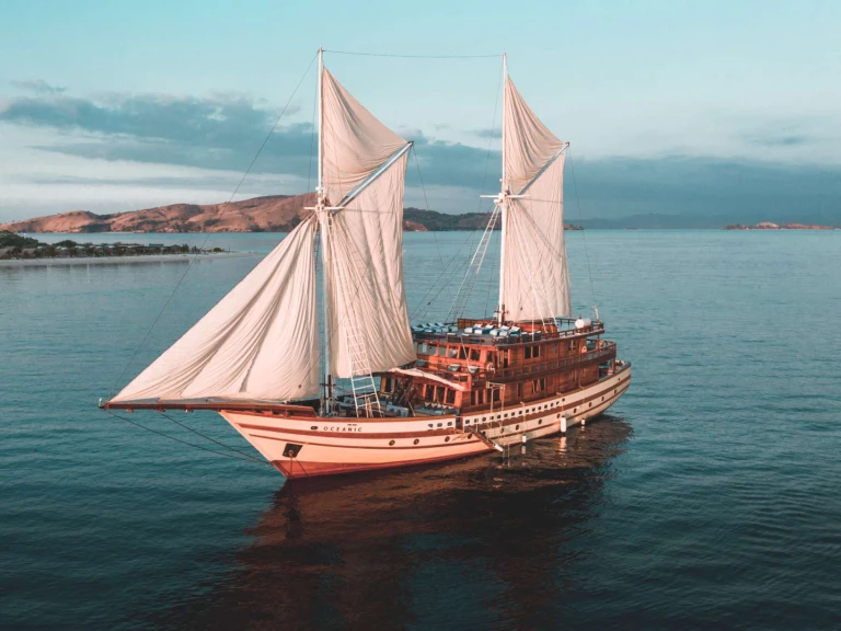 Noleggio barche  THE MAJ OCEANIC a Labuan Bajo su Samboat