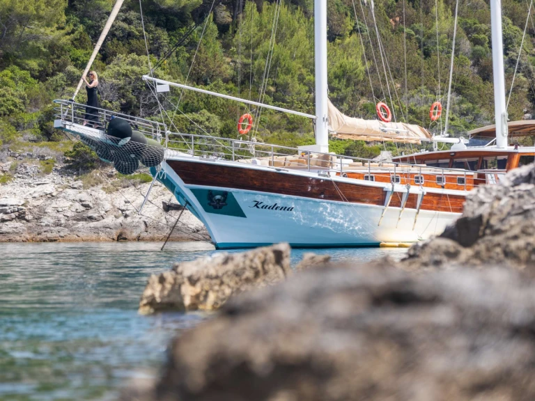 Noleggio Yacht di lusso con o senza skipper Custom a Croazia