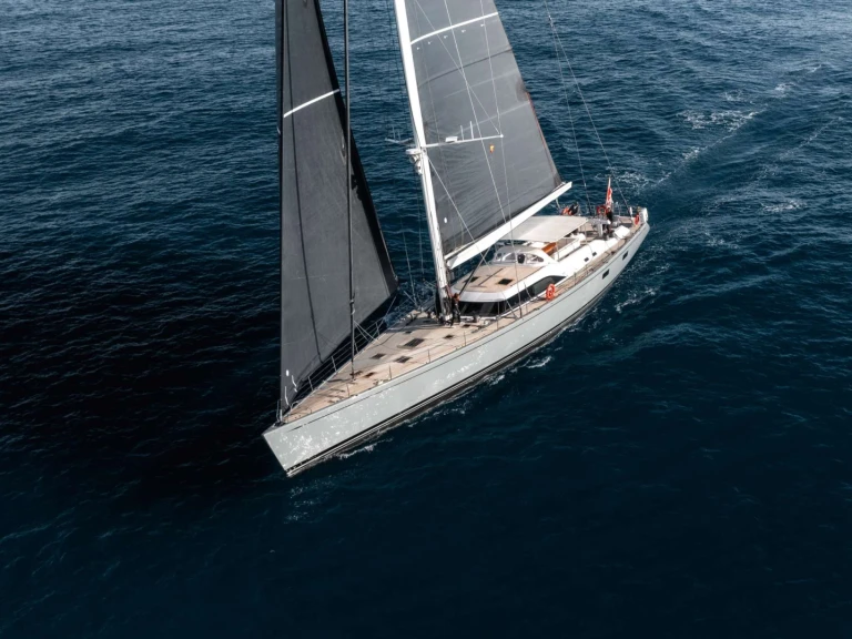 Noleggiare una Nautor Swan L HIPPOCAMPE a Costa Azzurra