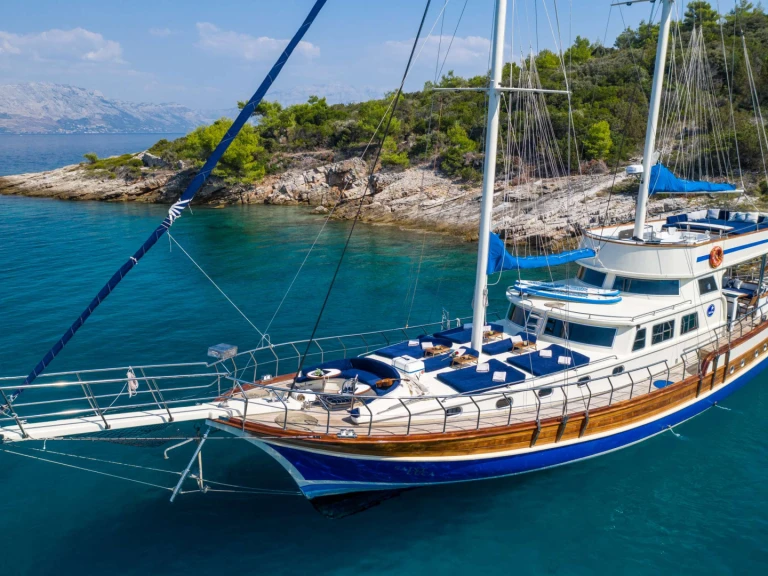 Yacht di lusso a noleggio a Spalato al miglior prezzo
