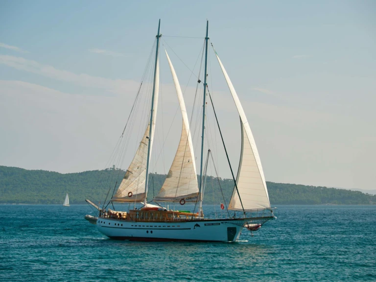 Noleggio Yacht di lusso con o senza skipper Custom a Kaštel Gomilica