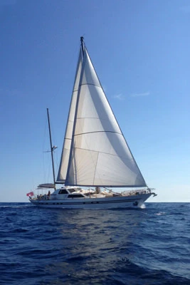 Noleggio Yacht di lusso Benetti con patente nautica