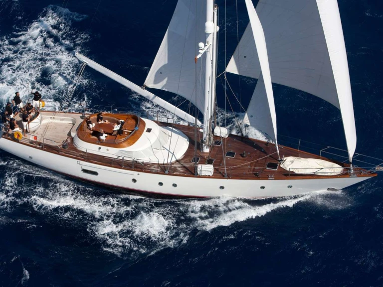 Noleggio Yacht di lusso Perini Navi con patente nautica