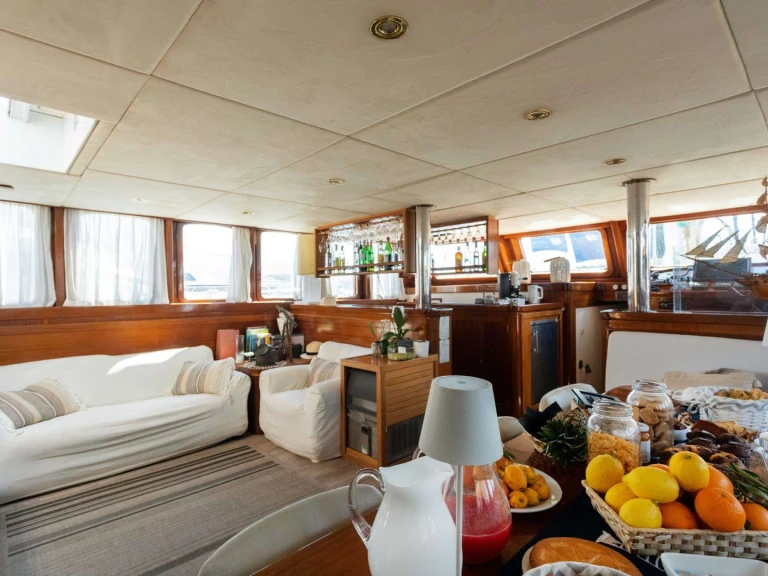 Noleggio Yacht di lusso con o senza skipper Ege Yat a Capo d'Orlando