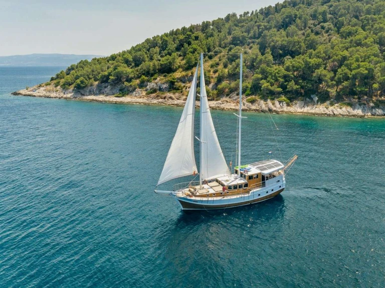 Noleggio a Kaštel Gomilica – Custom SOLE su SamBoat