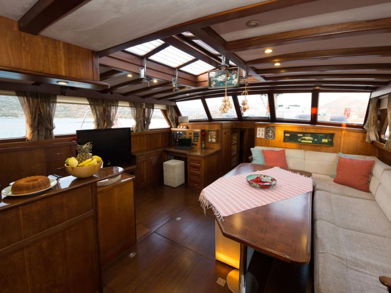 Noleggio Yacht di lusso a Rodi (Isola) – Orion Yachts Lady Freya