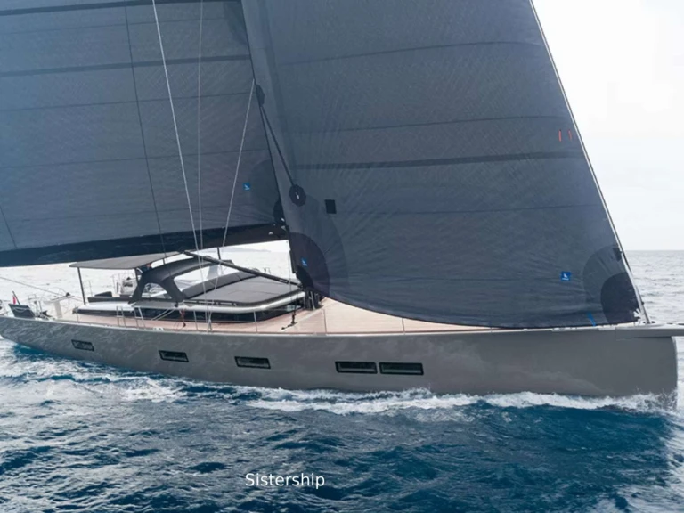 Noleggio Yacht di lusso con o senza skipper Custom a Napoli