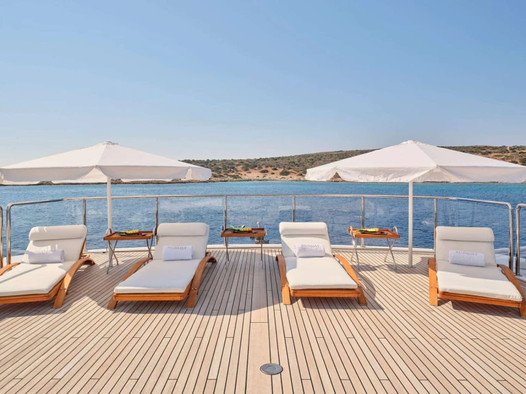 Noleggiare una Benetti SUNDAY a Atene