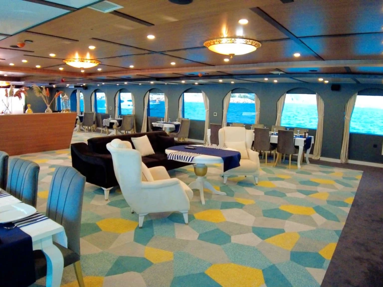 Noleggio Yacht di lusso Custom con patente nautica