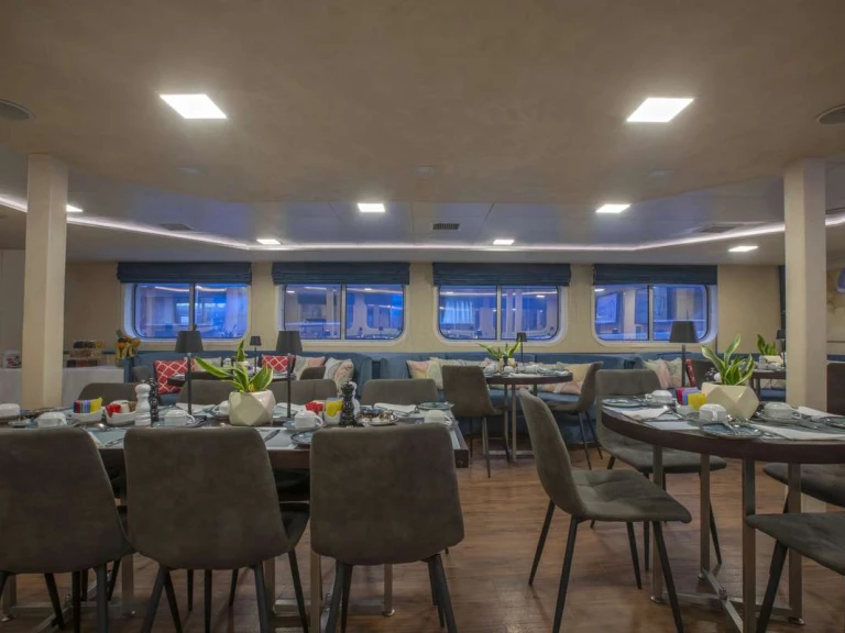Noleggio a Napoli – Custom Harmony V su SamBoat