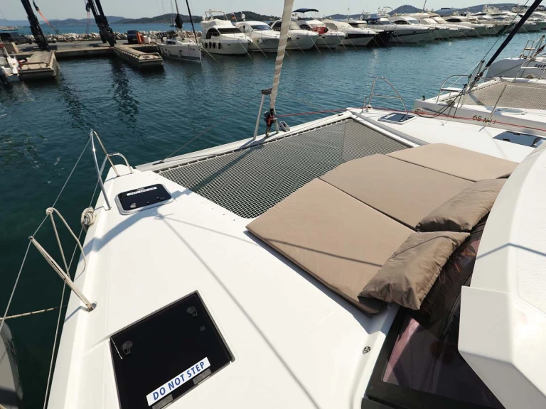 Noleggio Catamarano con o senza skipper Fountaine Pajot a Pola