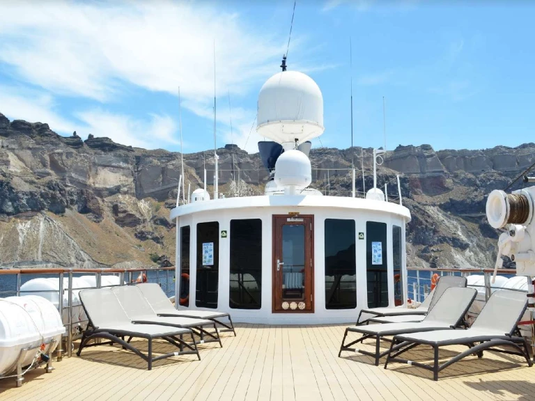 Yacht di lusso a noleggio a Il Pireo al miglior prezzo