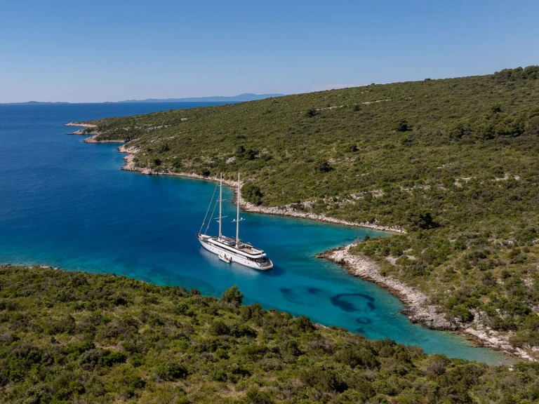 Noleggio Yacht di lusso con o senza skipper Custom a Croazia