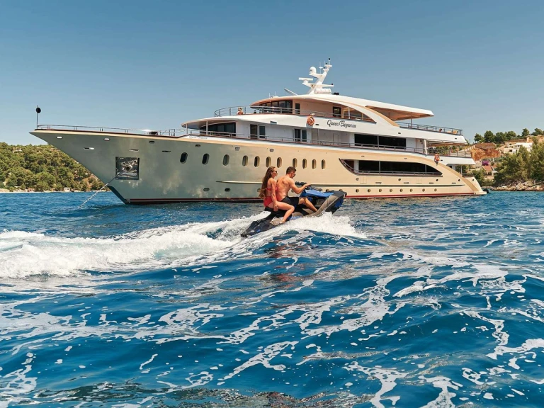 Noleggiare una Custom Queen Eleganza a Croazia