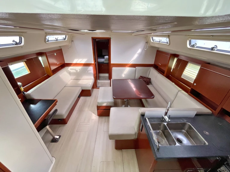 Hanse Hanse 455 da affittare a  Álimos
