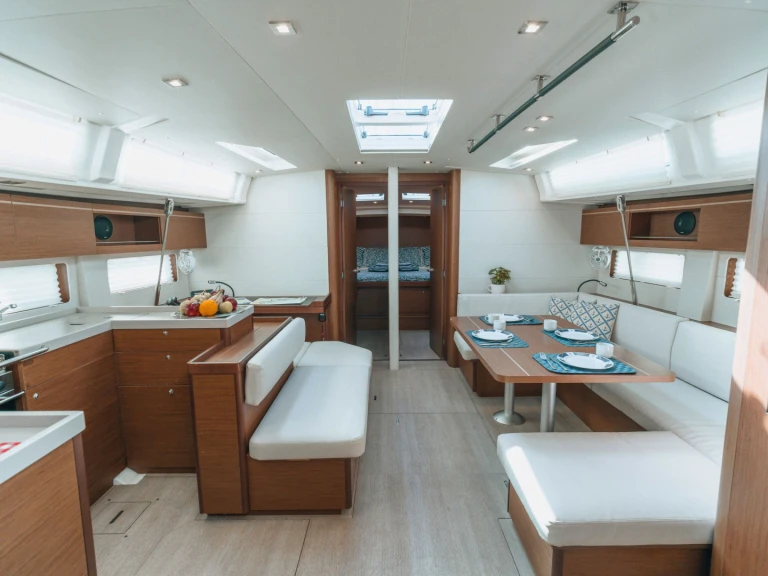 Noleggio a Álimos – Bénéteau Oceanis 51.1 su SamBoat
