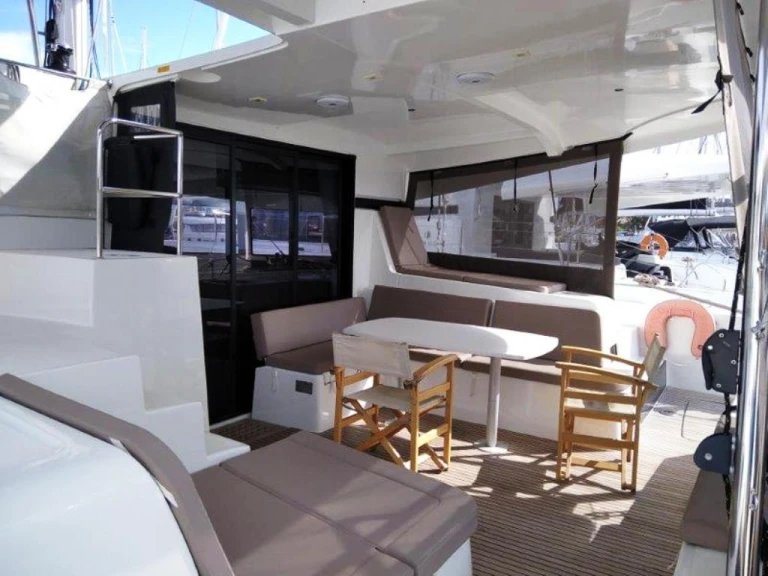 Catamarano a noleggio a Skiathos al miglior prezzo