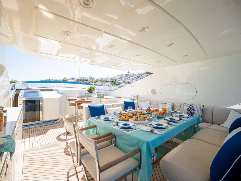 Noleggio Yacht di lusso a Atene – ISA, RODRIGUEZ GROUP ITALY LIBERDADE