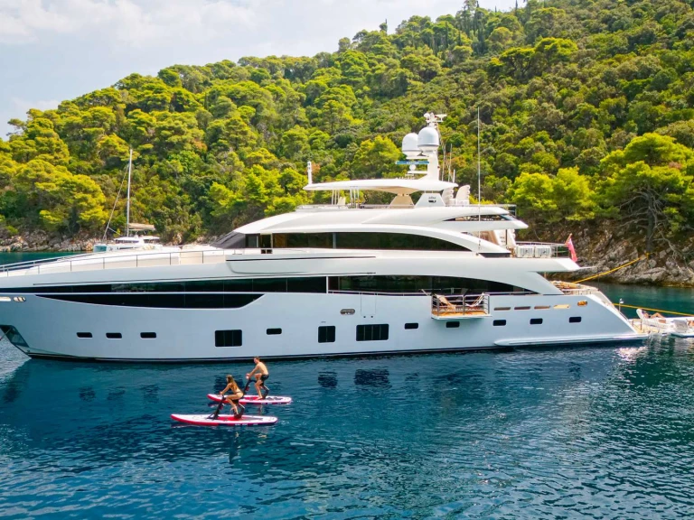 Noleggio Yacht di lusso Princess, UK con patente nautica